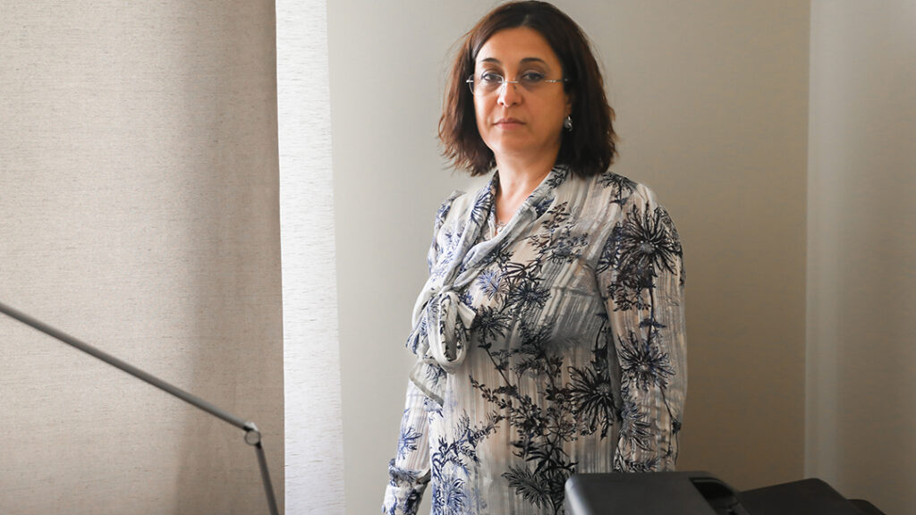 I braccianti possono lavorare fino a 16 ore al giorno, dice l’avvocato Camelia Cutolo – Foto: Diego Ravier