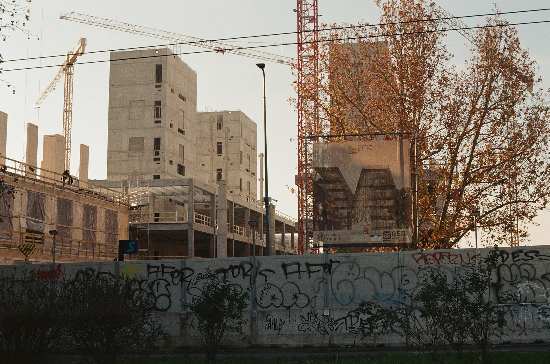 Il cantiere della Biblioteca Europea dell'Informazione e della Cultura, visto da via Molise