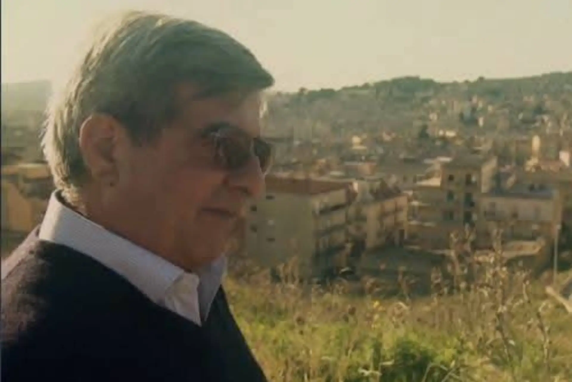 Franco Castaldo con i giornalisti IrpiMedia e RTL durante le riprese di un documentario sulla stidda in Germania